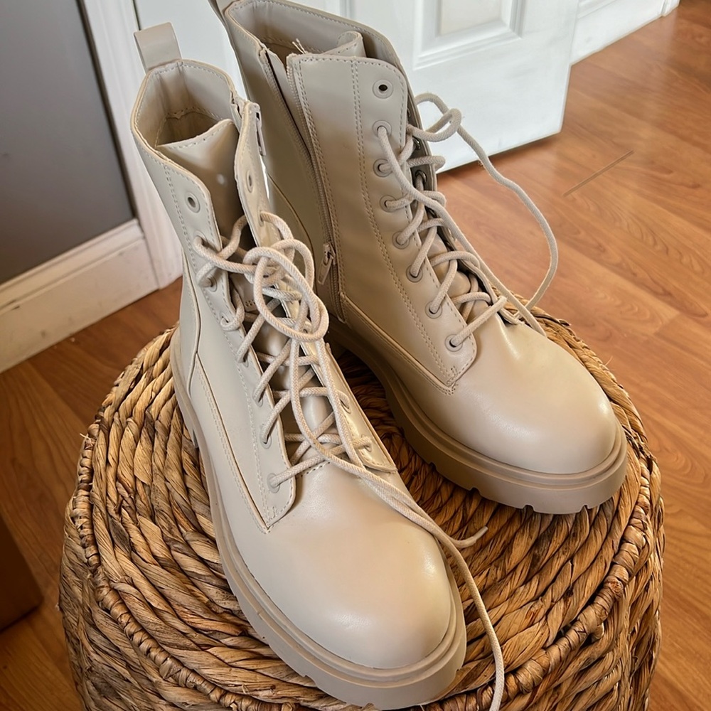 Women’s boots